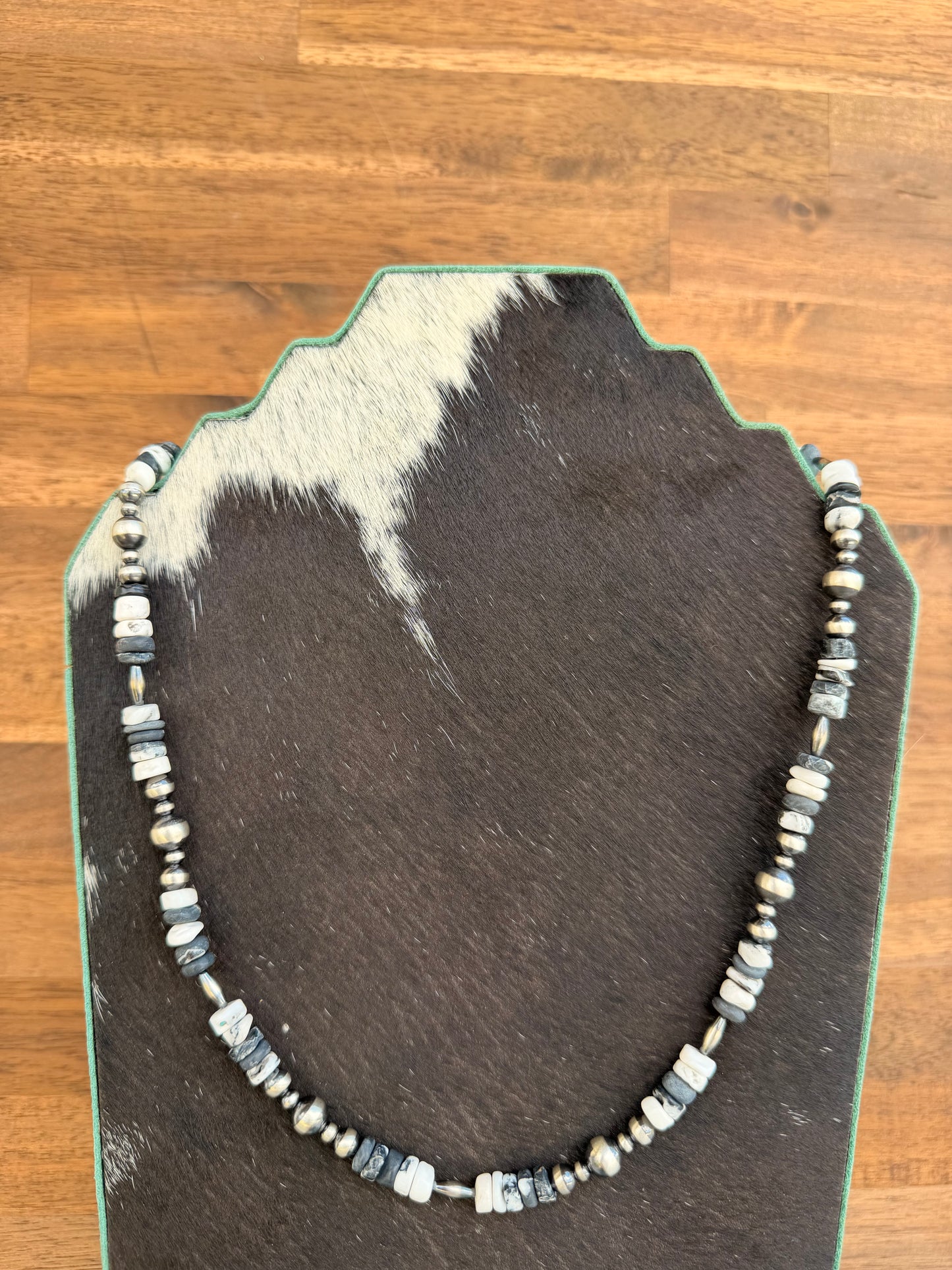 Necklace - 22” - 4/6/8mm - Torpedo & White Buffalo