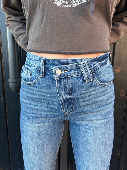 Criss Cross Jeans
