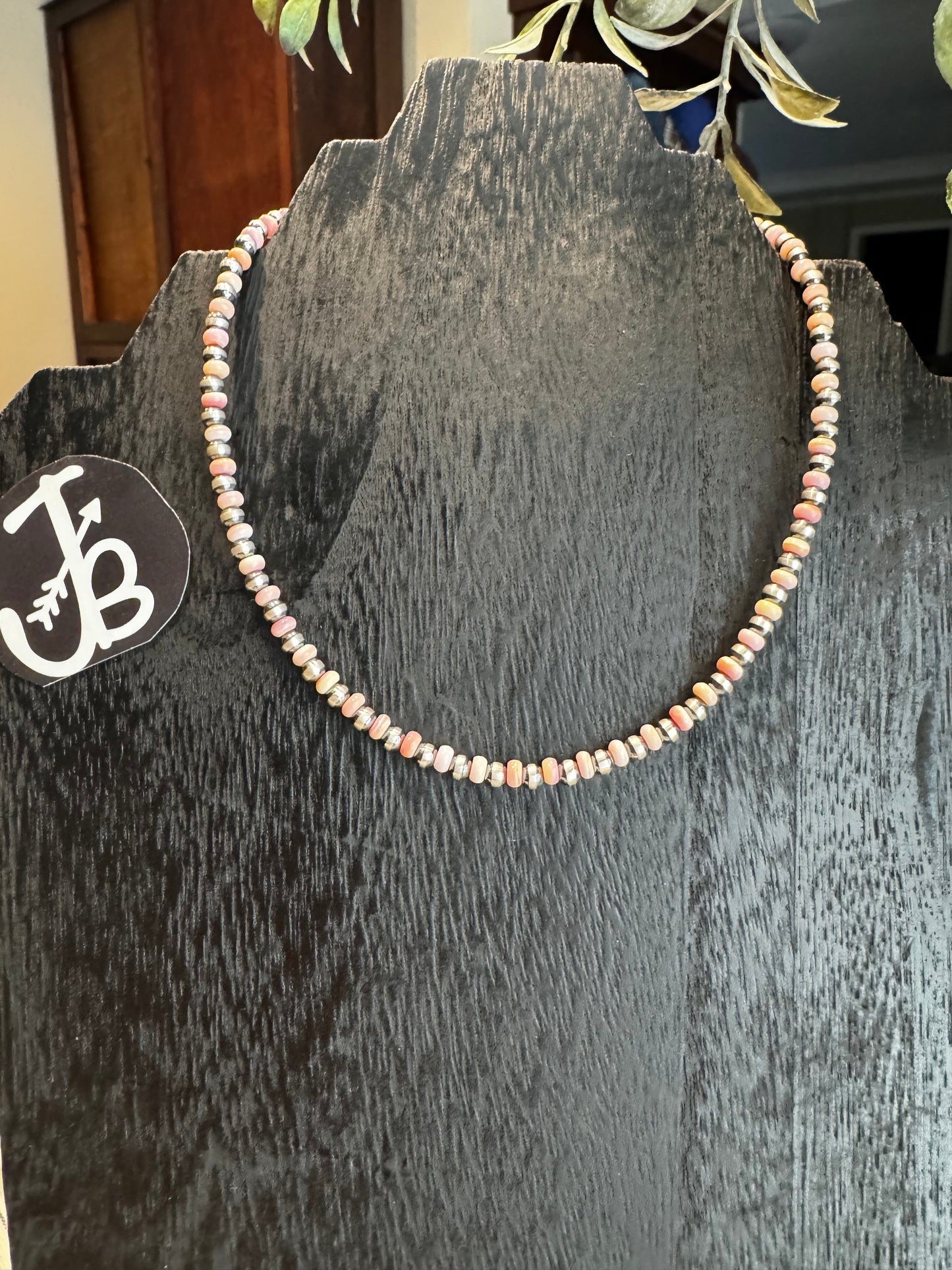 Choker- Shelby