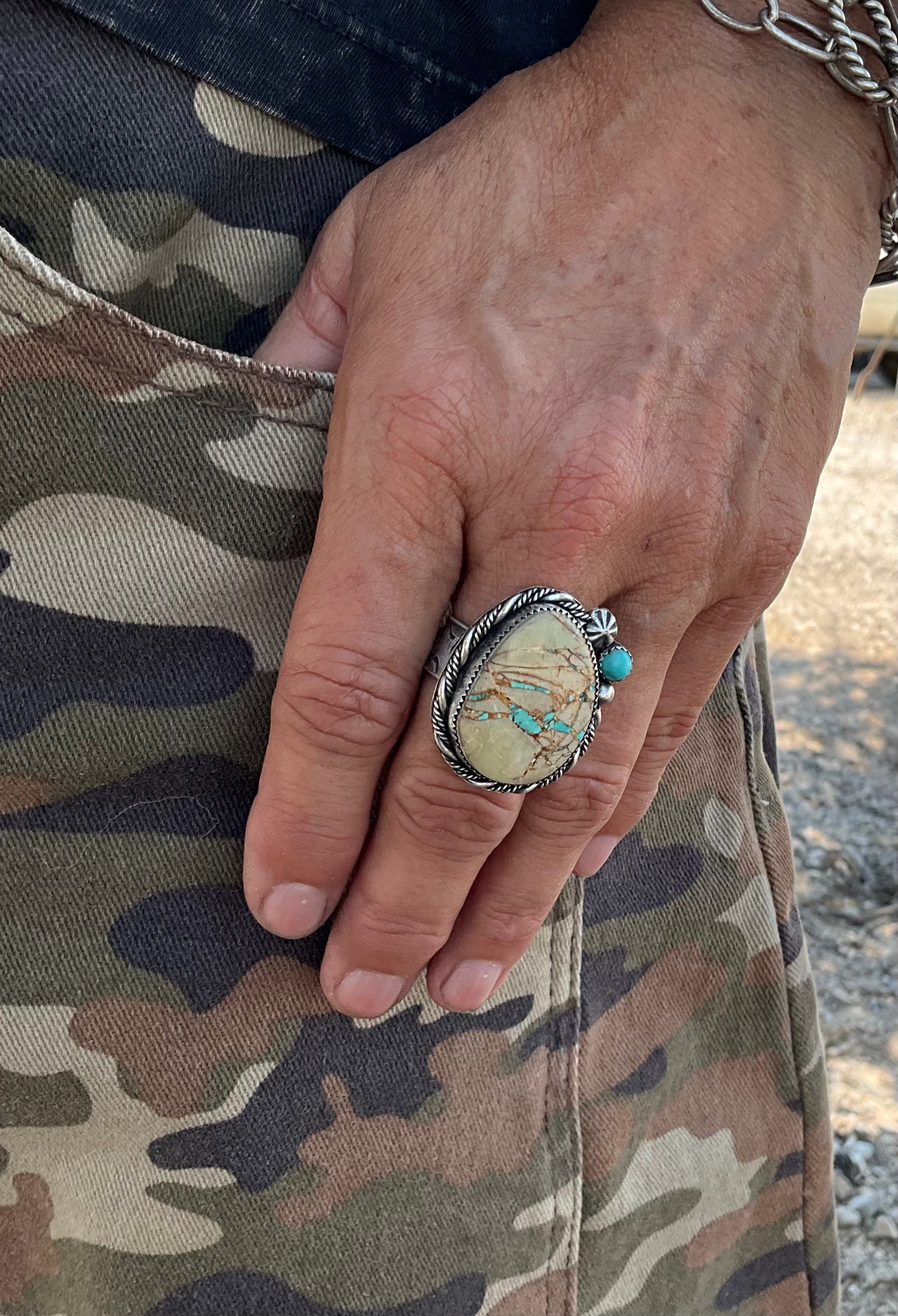 Royston Ribbon Ring