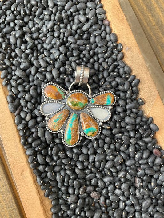Royston 1/2 Cluster Pendant