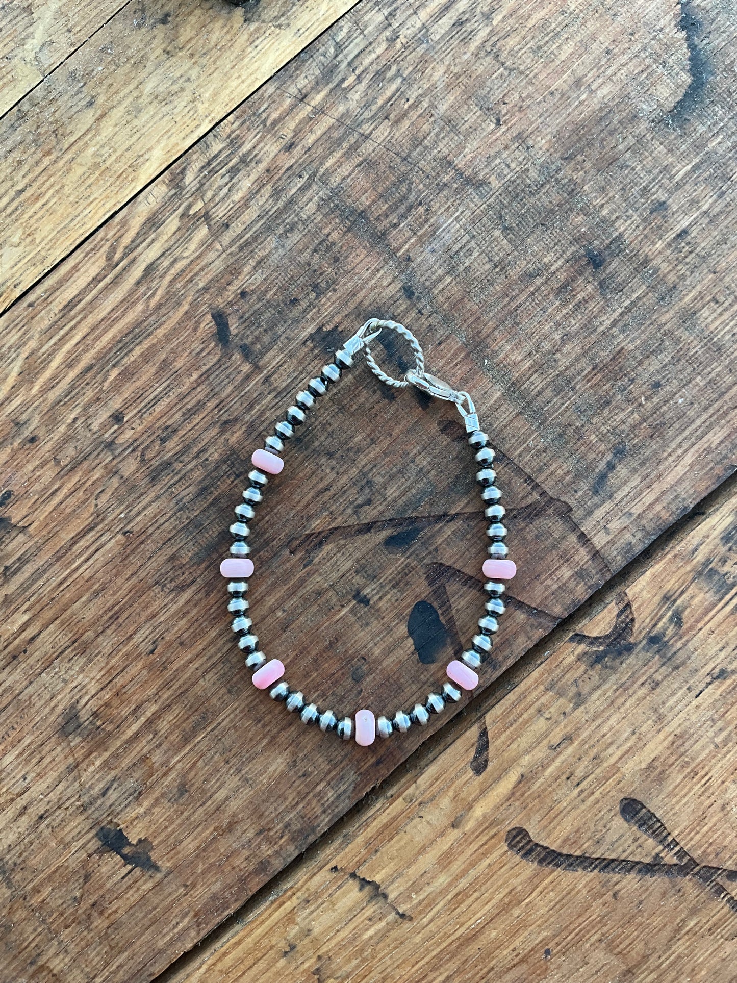Bracelet - 4mm - Pink Conch 6mm