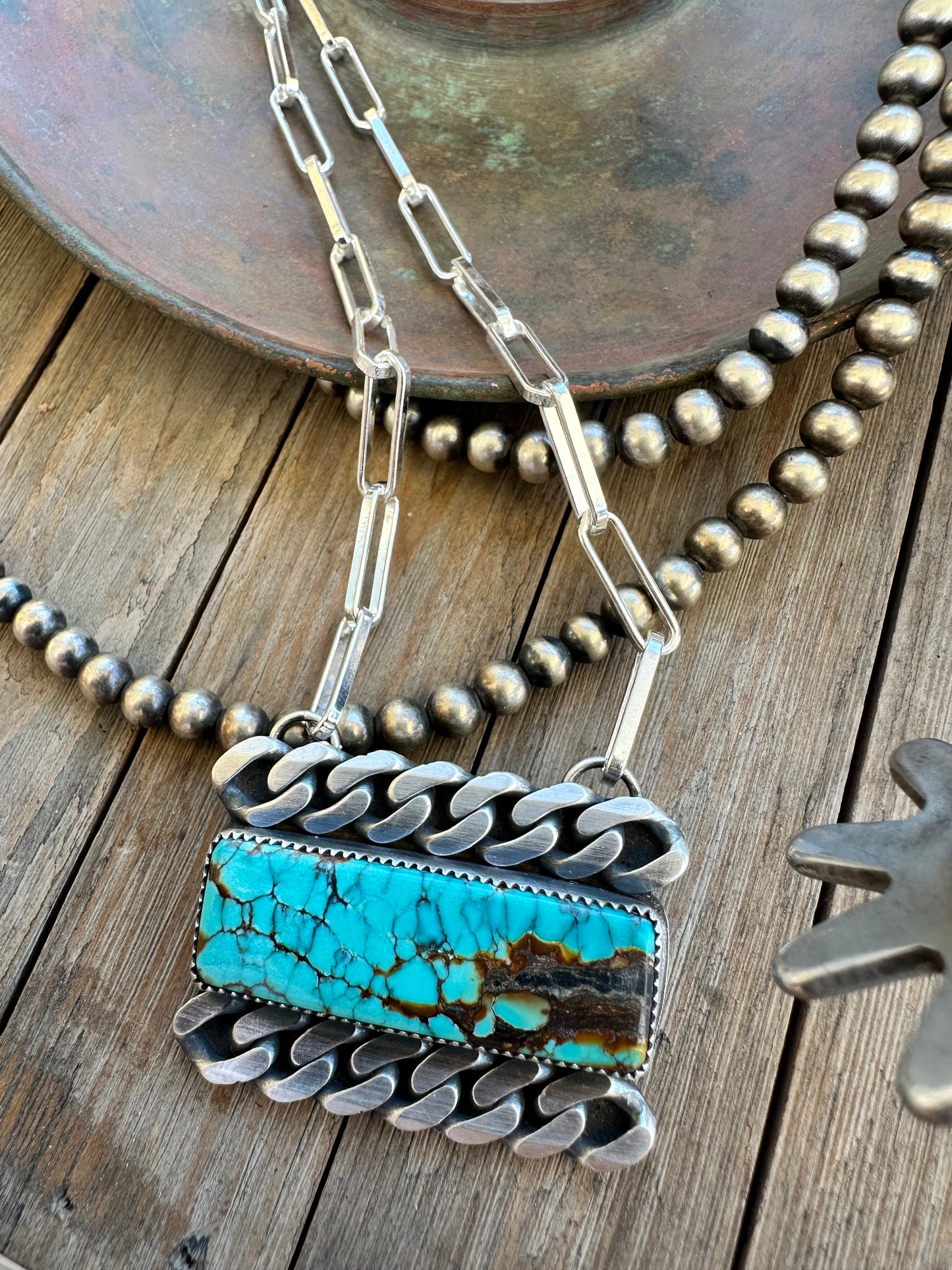 Edgy Bar Necklace