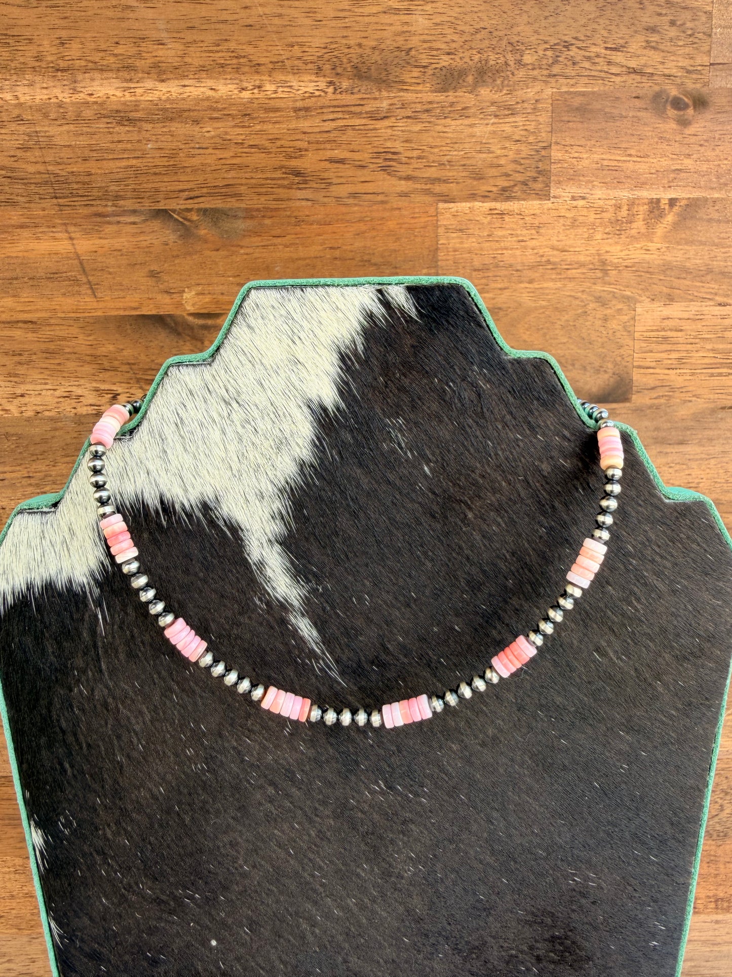 Choker - 4mm & Pink Conch