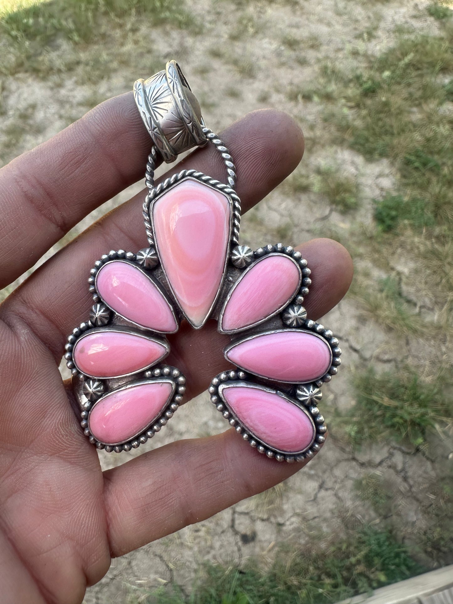 Pink Conch Naja Pendant